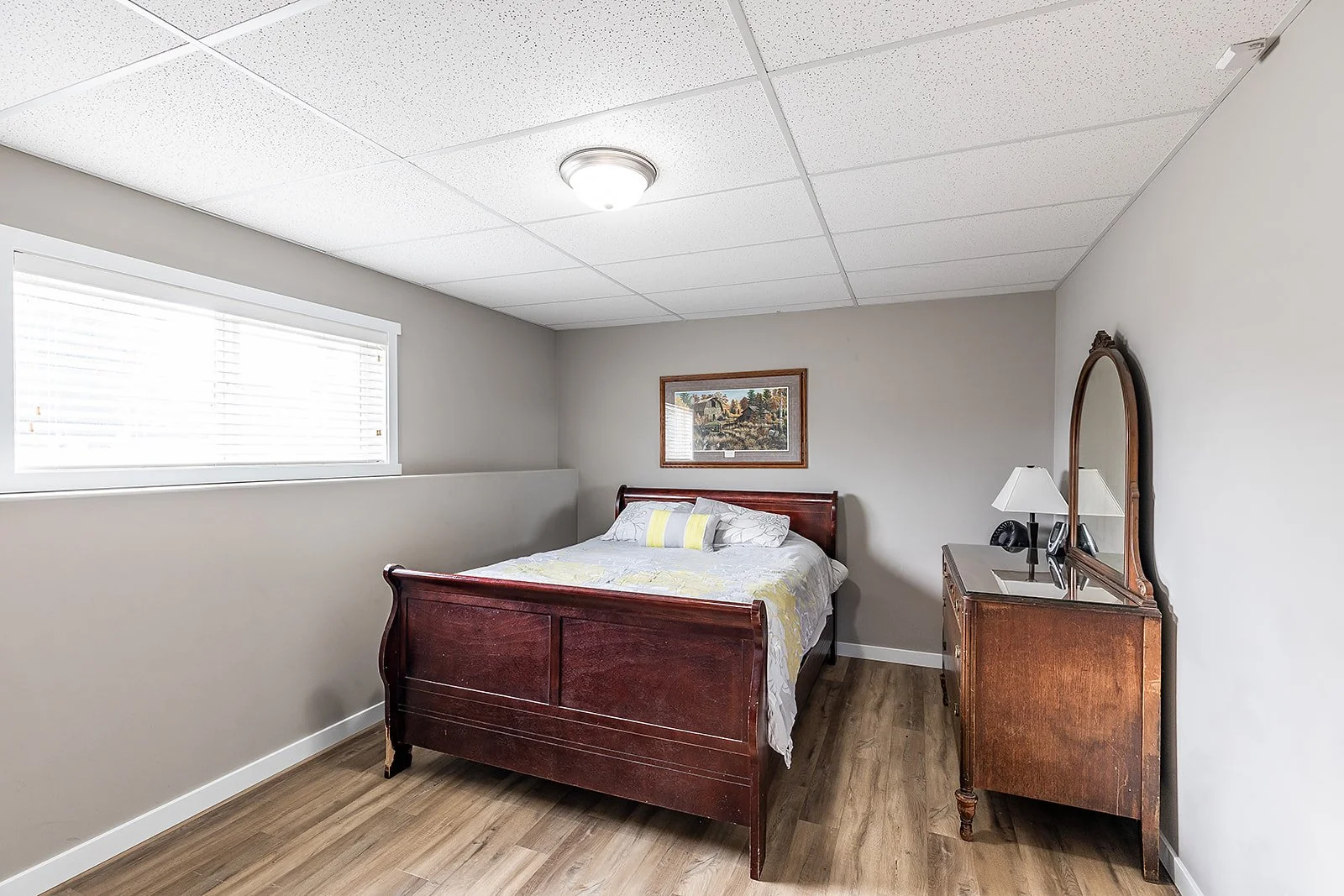 513 13 St Dunmore-36.jpg