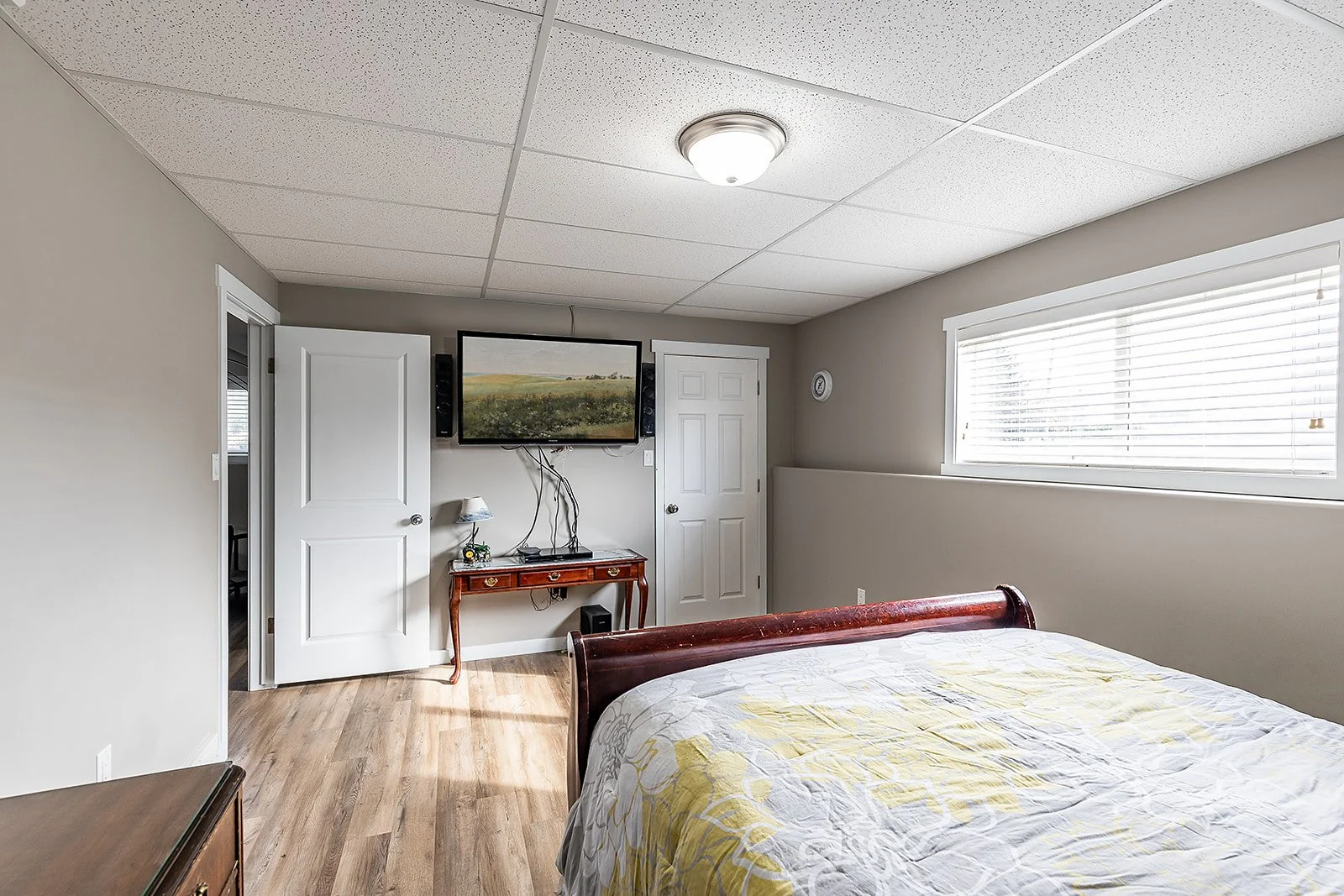 513 13 St Dunmore-37.jpg