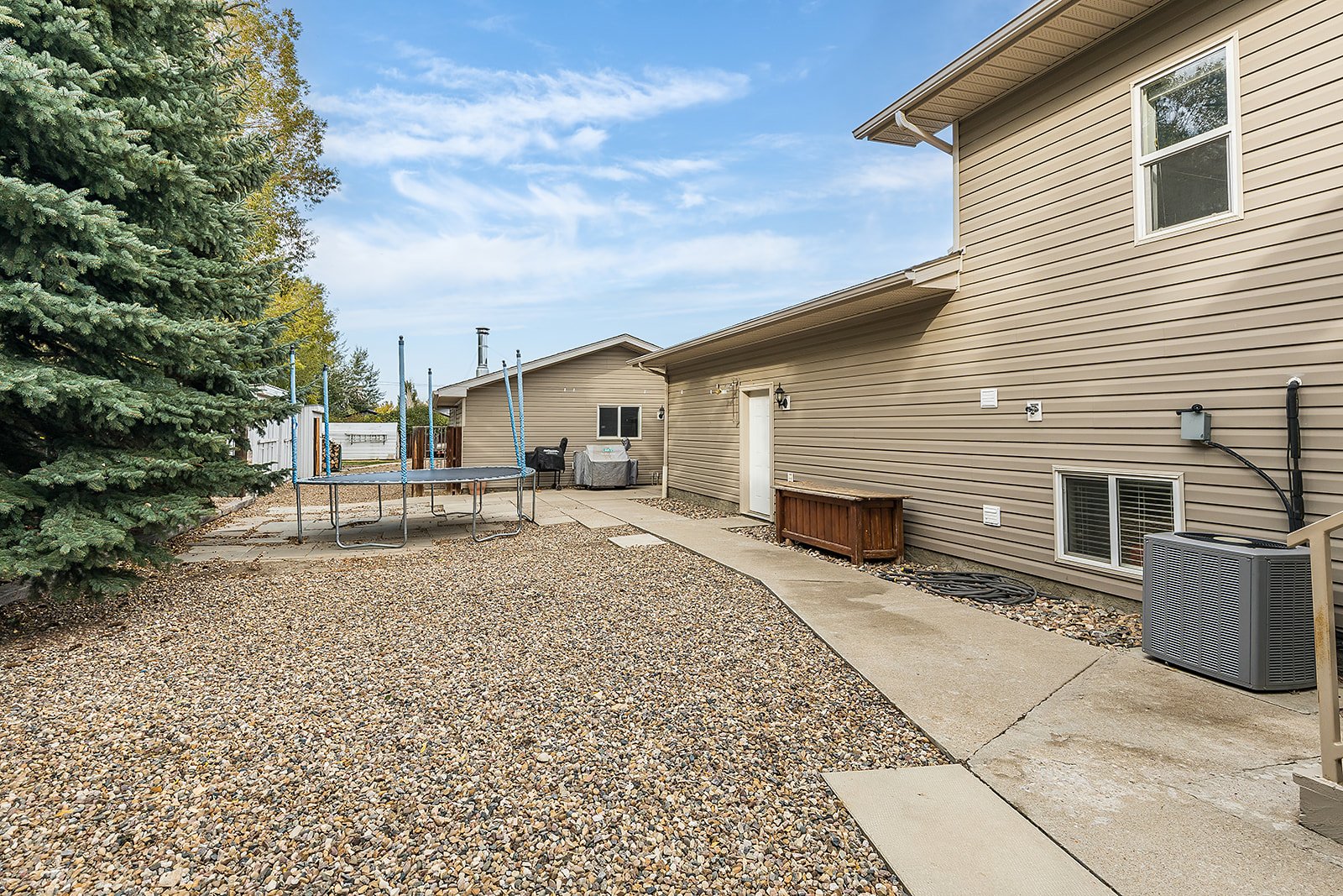 513 13 St Dunmore-50.jpg