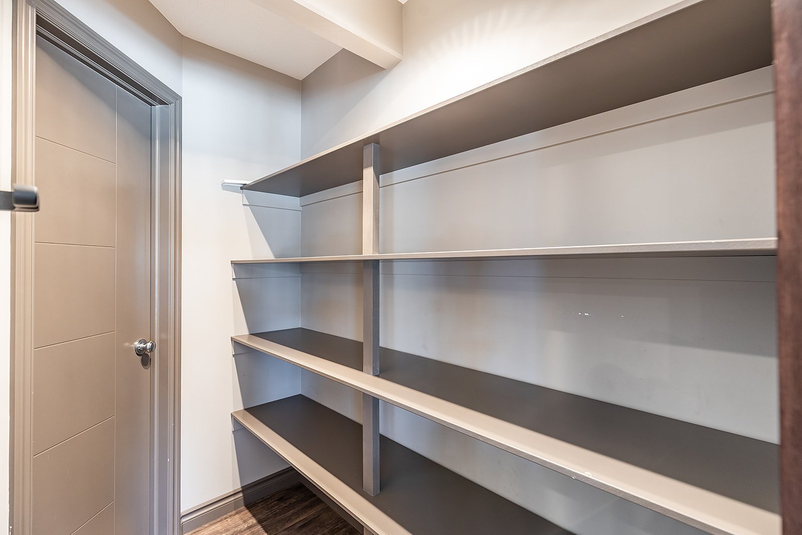 44 Hamptons Cres SE-10.jpg