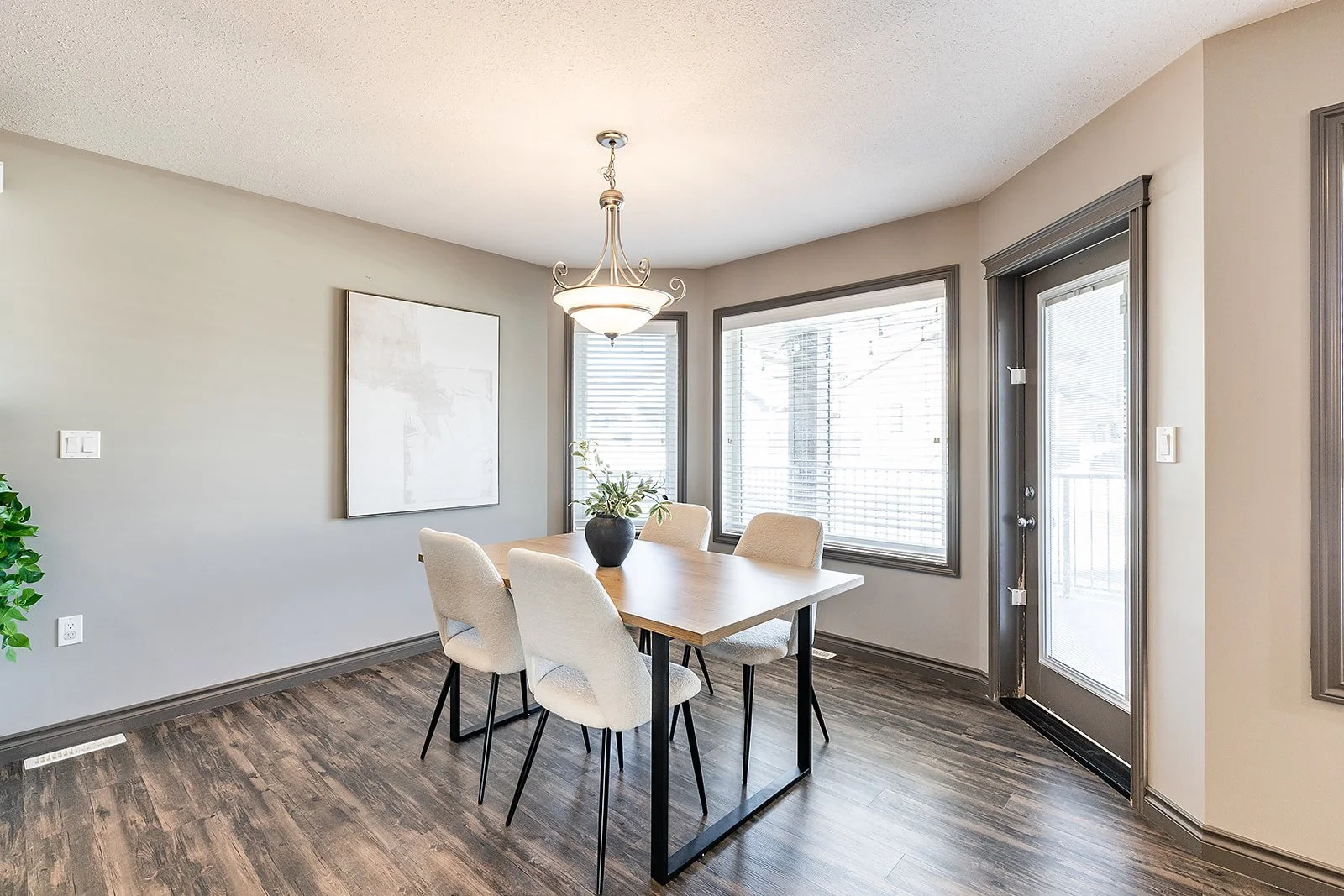 44 Hamptons Cres SE-12.jpg