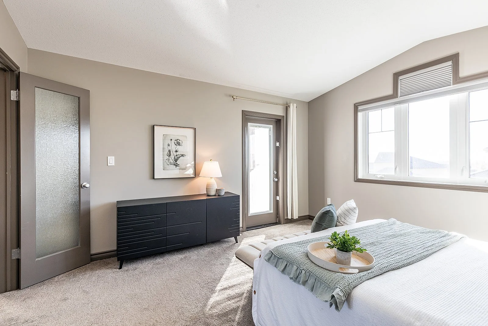 44 Hamptons Cres SE-34.jpg