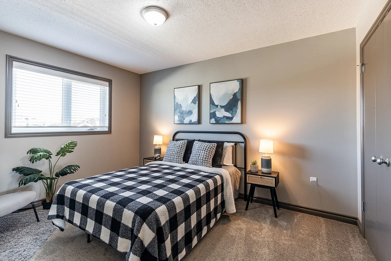 44 Hamptons Cres SE-37.jpg