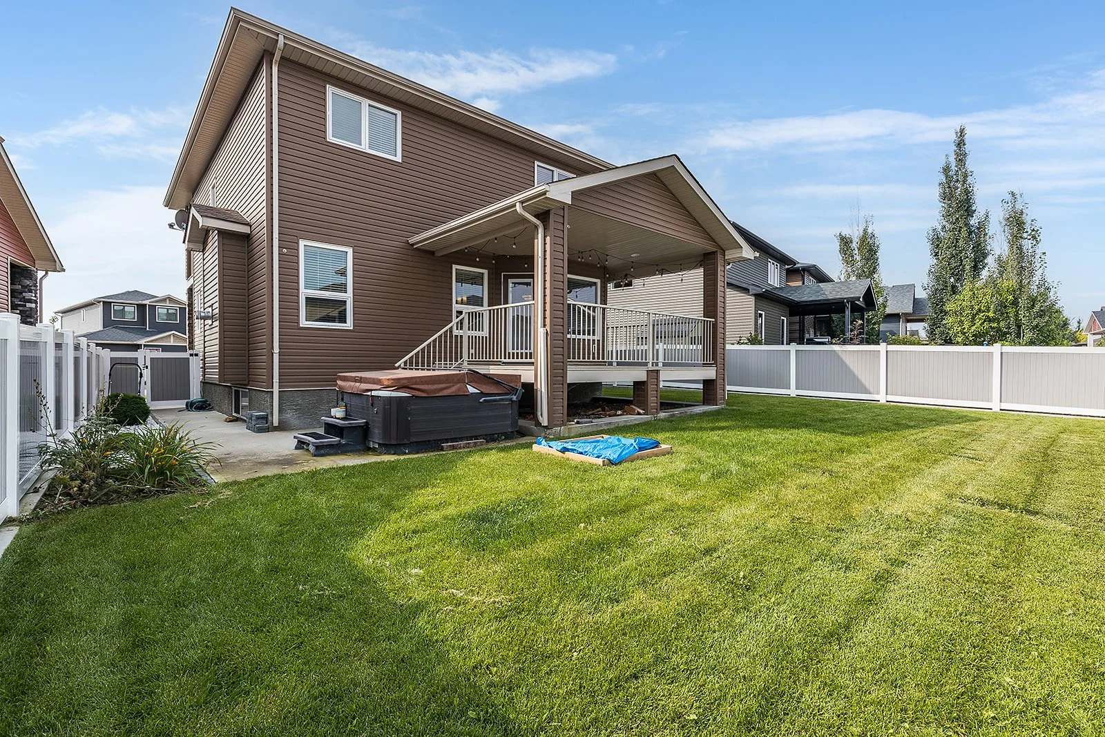 44 Hamptons Cres SE-54.jpg