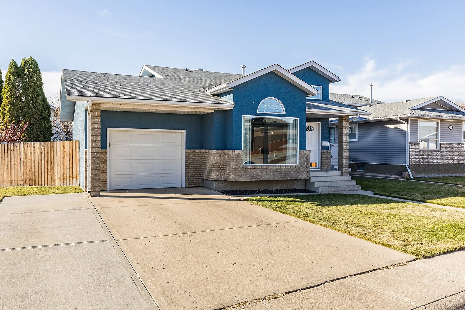 2195 Hull Way NE-1.jpg