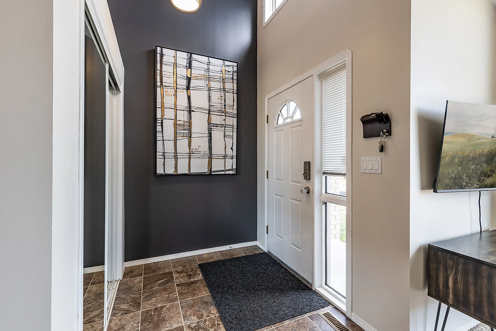2195 Hull Way NE-6.jpg