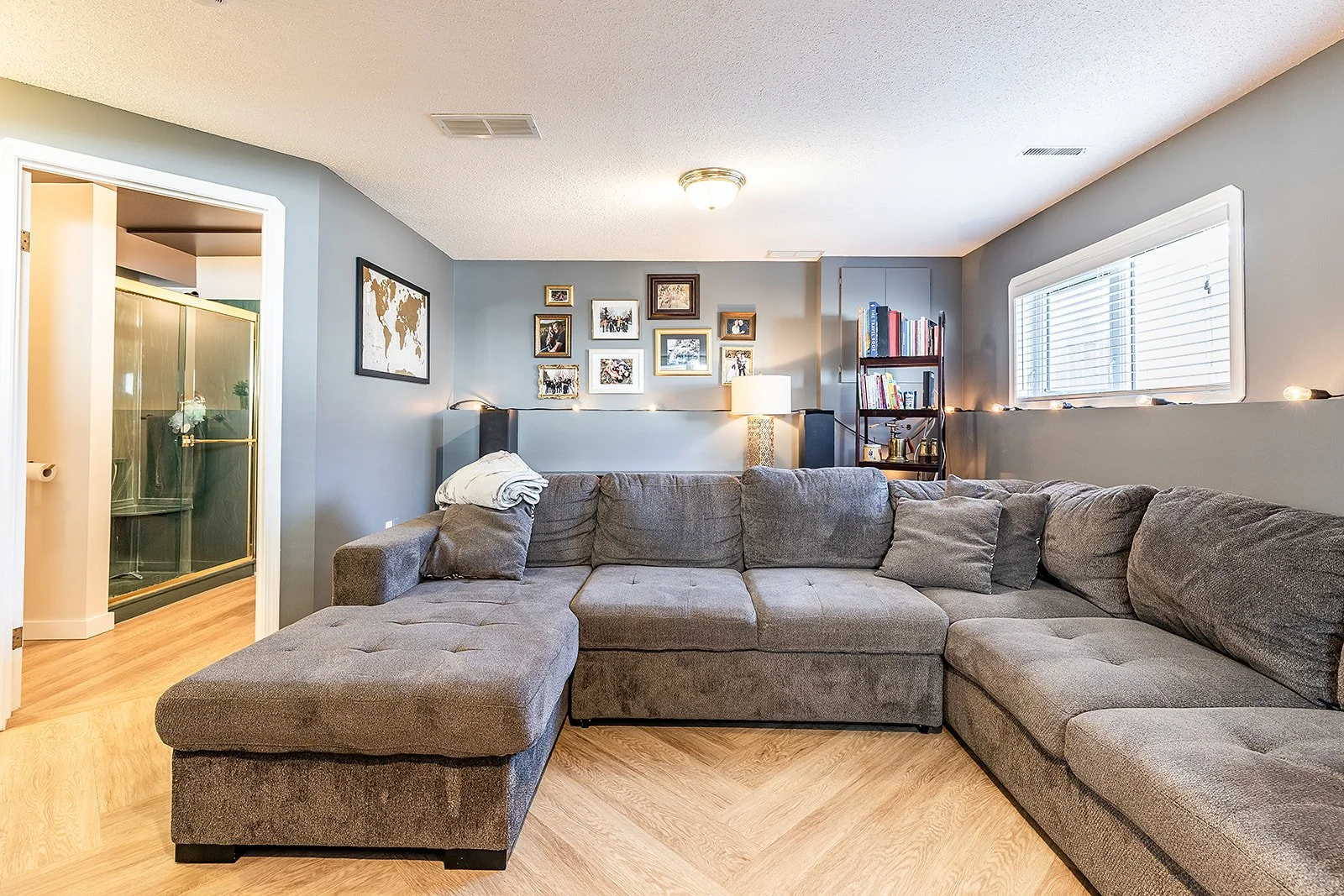 2195 Hull Way NE-26.jpg