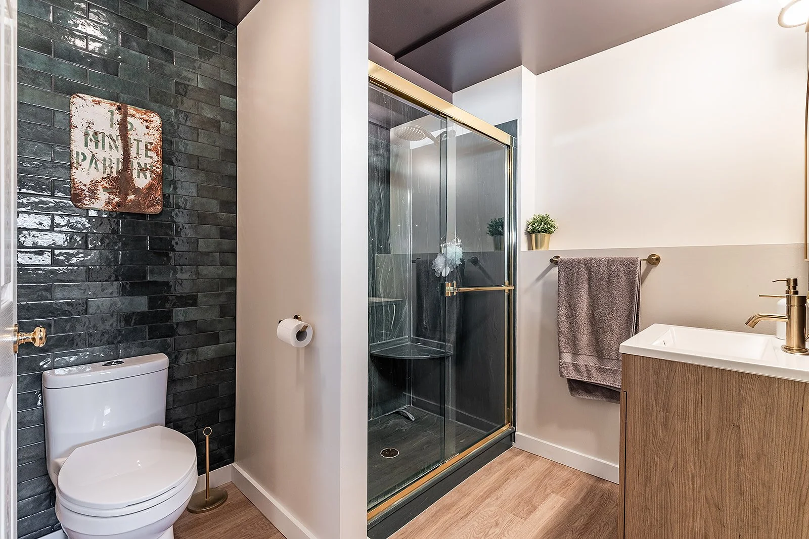 2195 Hull Way NE-27.jpg