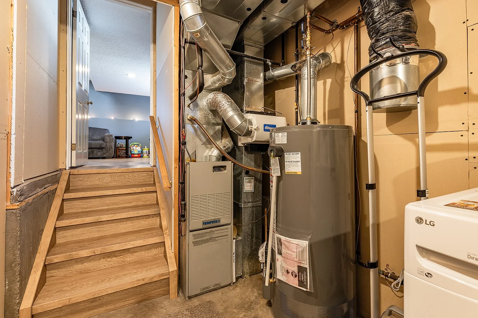 2195 Hull Way NE-29.jpg