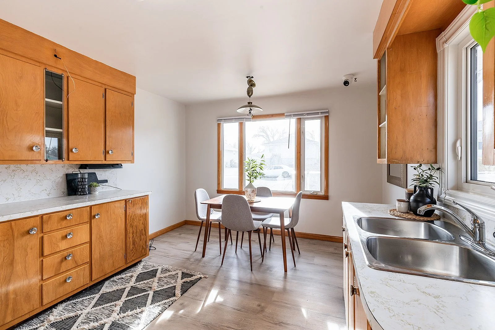 540 5 Ave SW-15.jpg