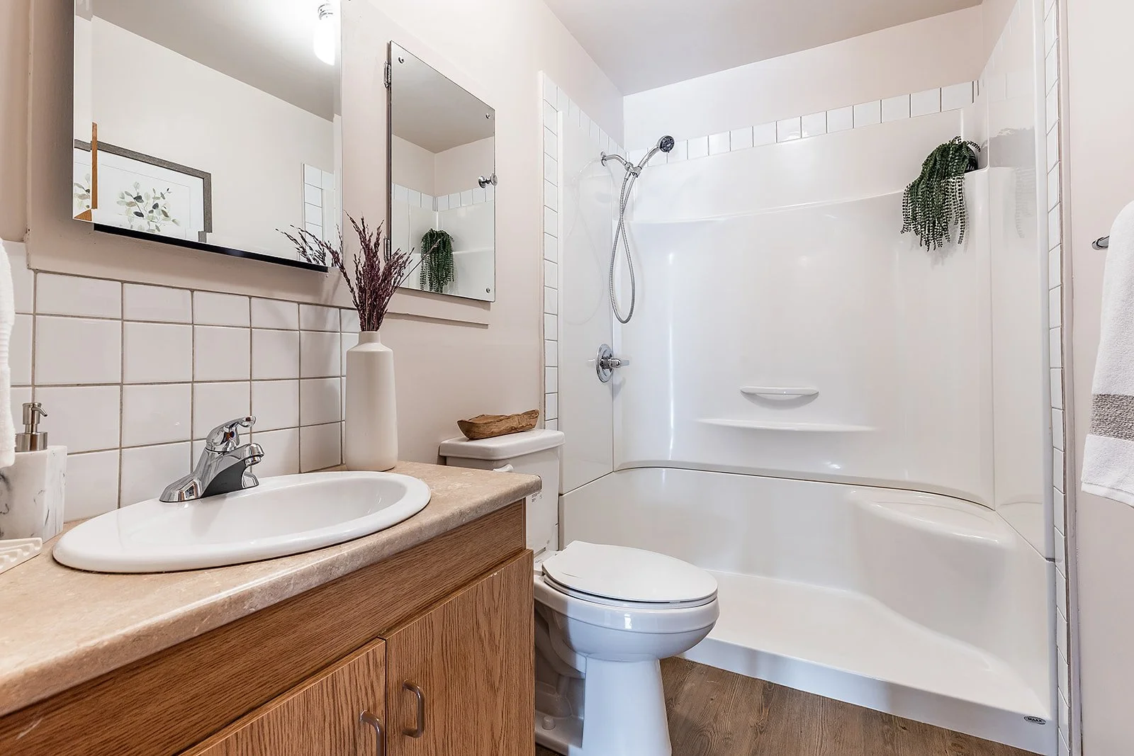 540 5 Ave SW-25.jpg