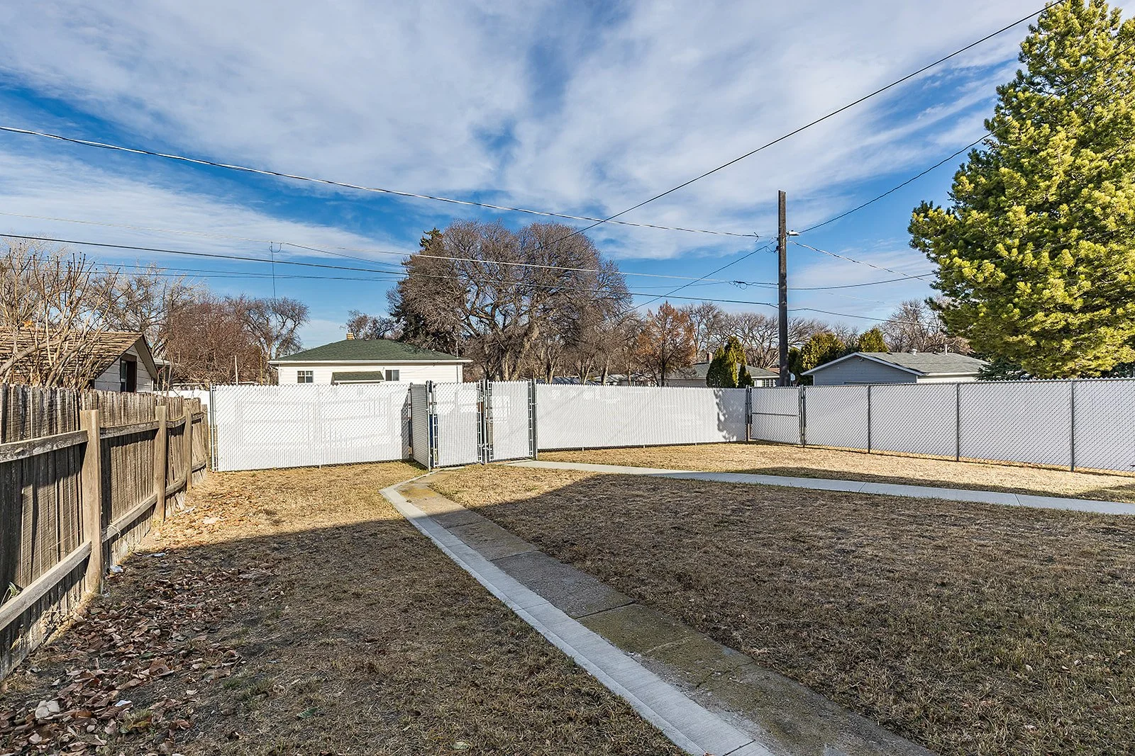 540 5 Ave SW-38.jpg