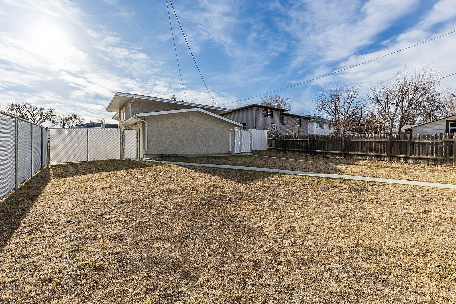 540 5 Ave SW-40.jpg
