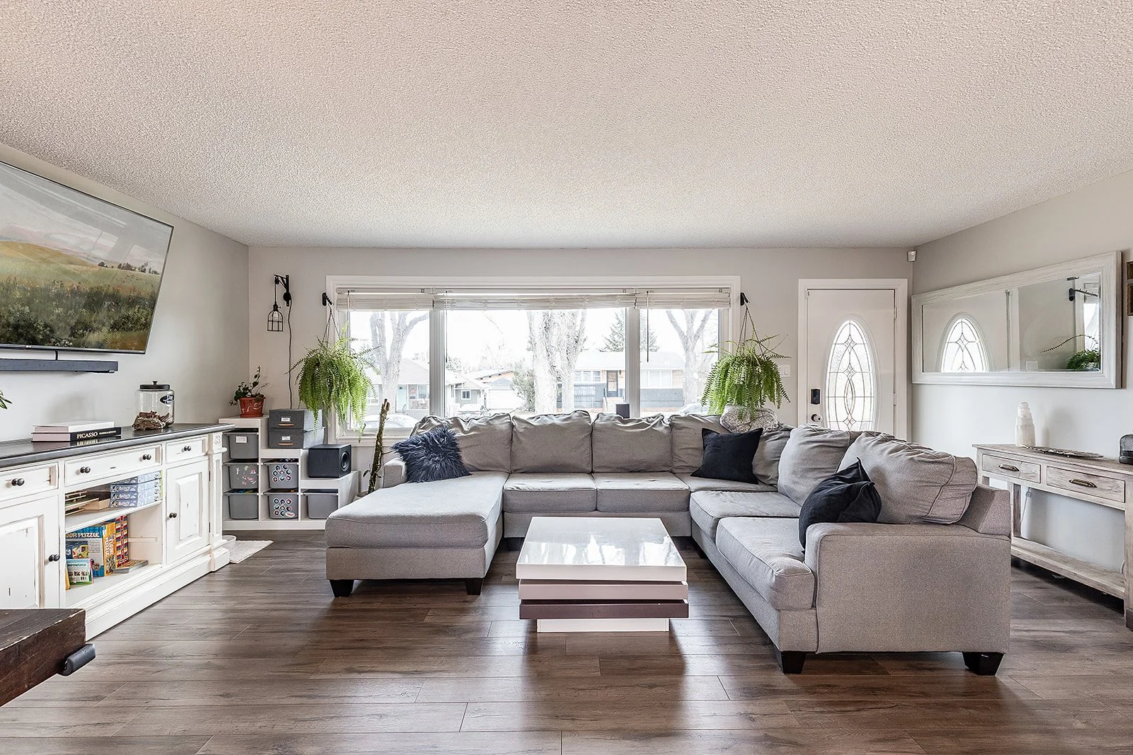 2666 16 Ave SE -8.jpg