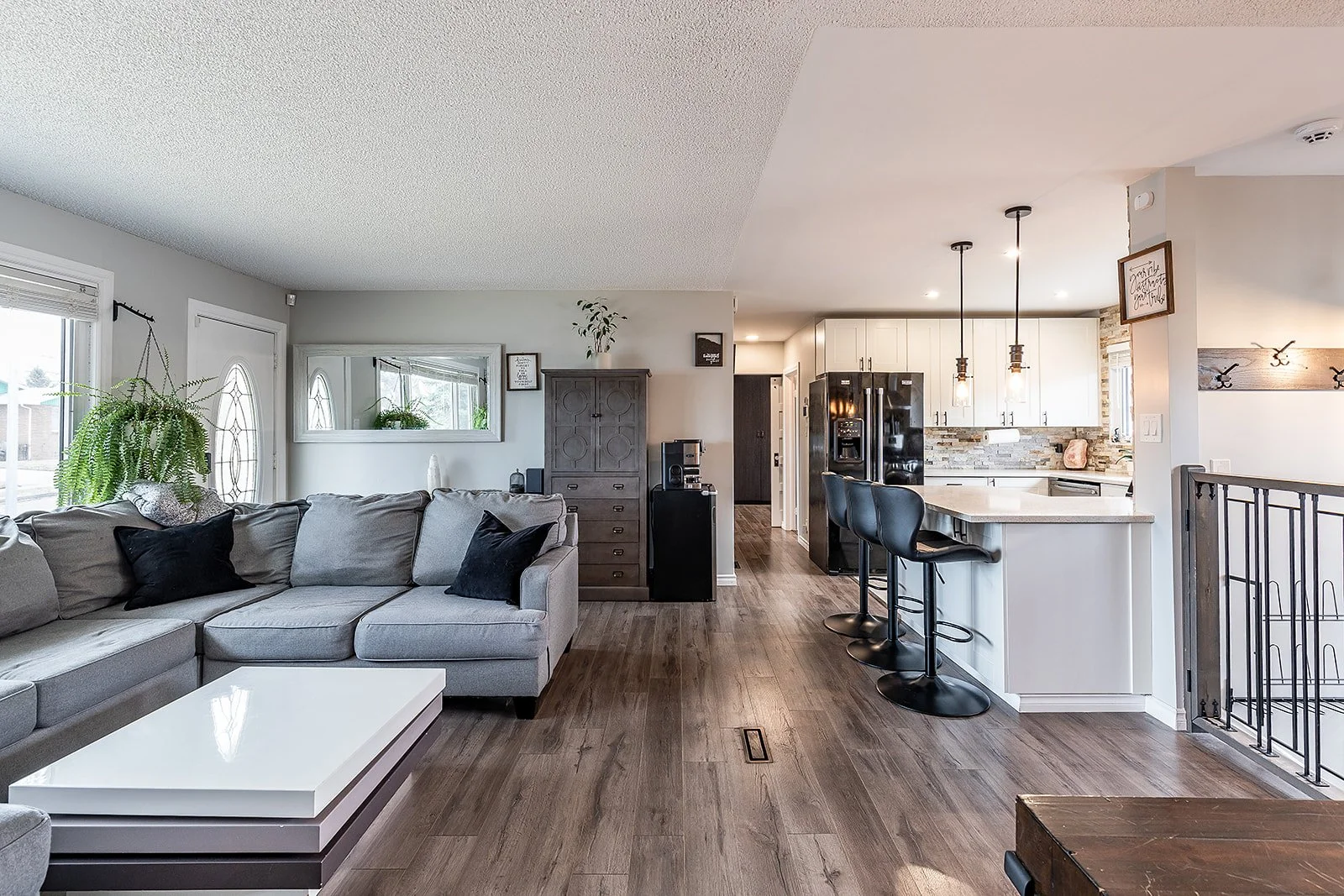 2666 16 Ave SE -9.jpg