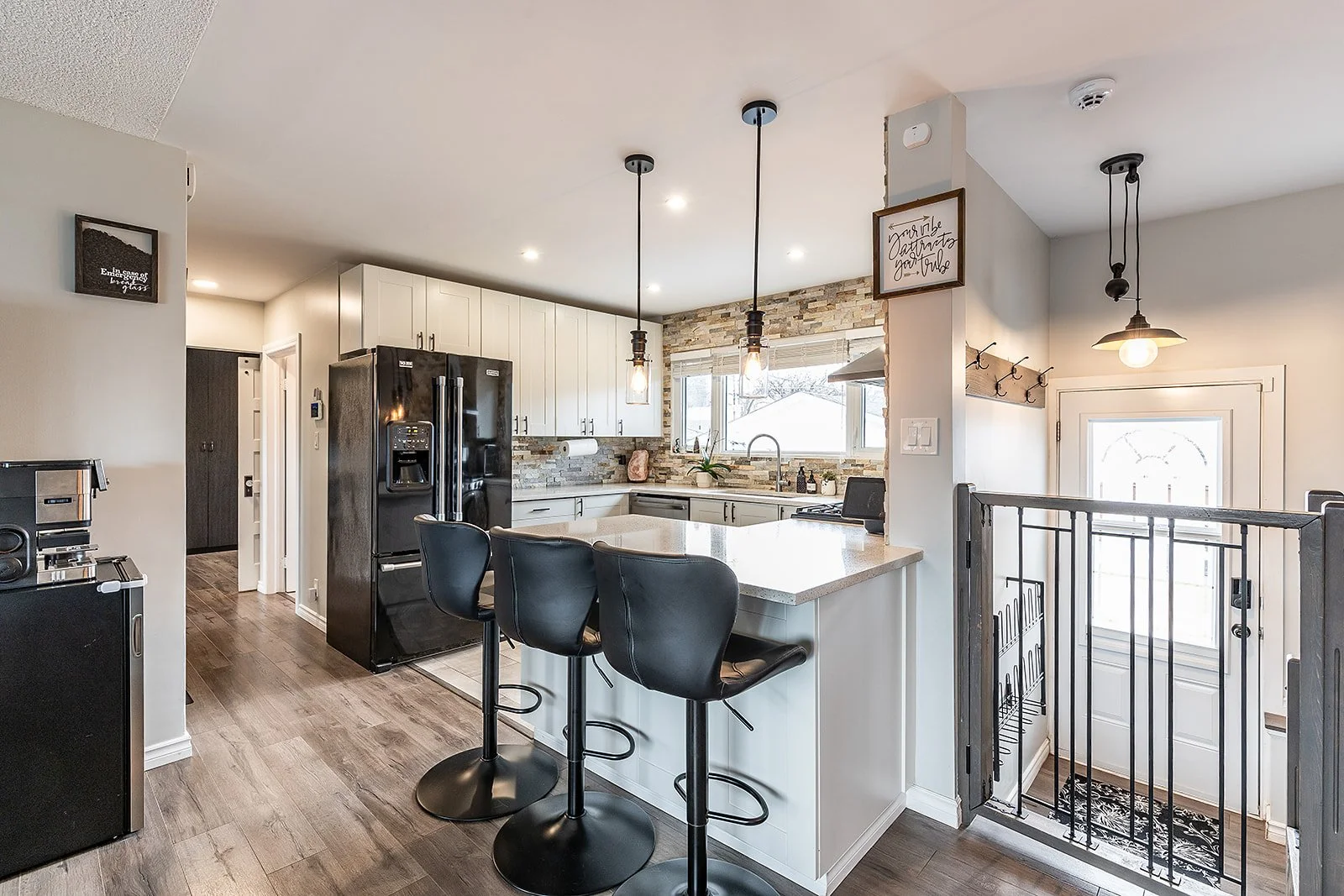 2666 16 Ave SE -13.jpg