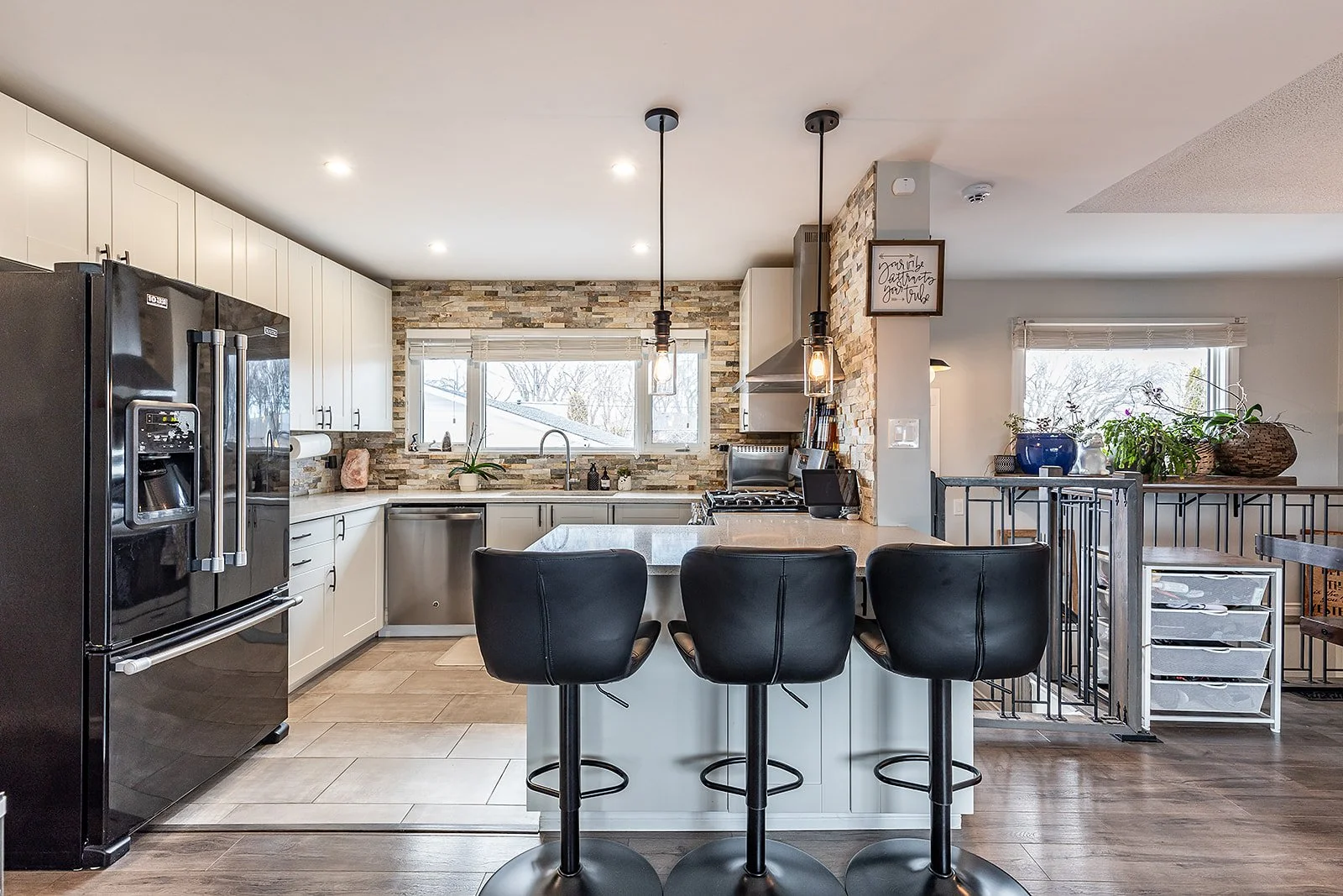 2666 16 Ave SE -15.jpg