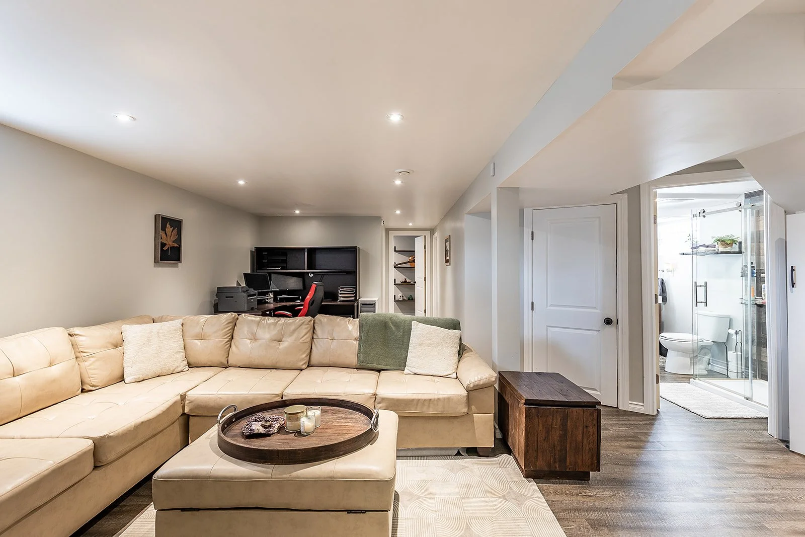 2666 16 Ave SE -31.jpg