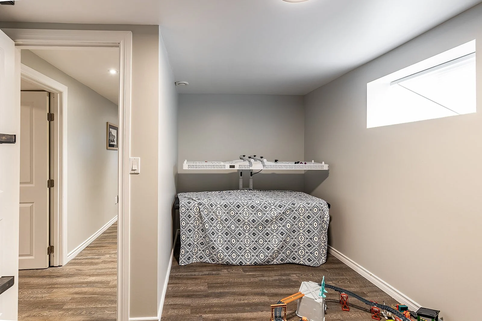 2666 16 Ave SE -36.jpg