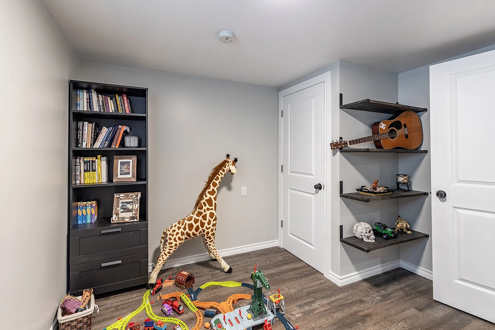 2666 16 Ave SE -37.jpg