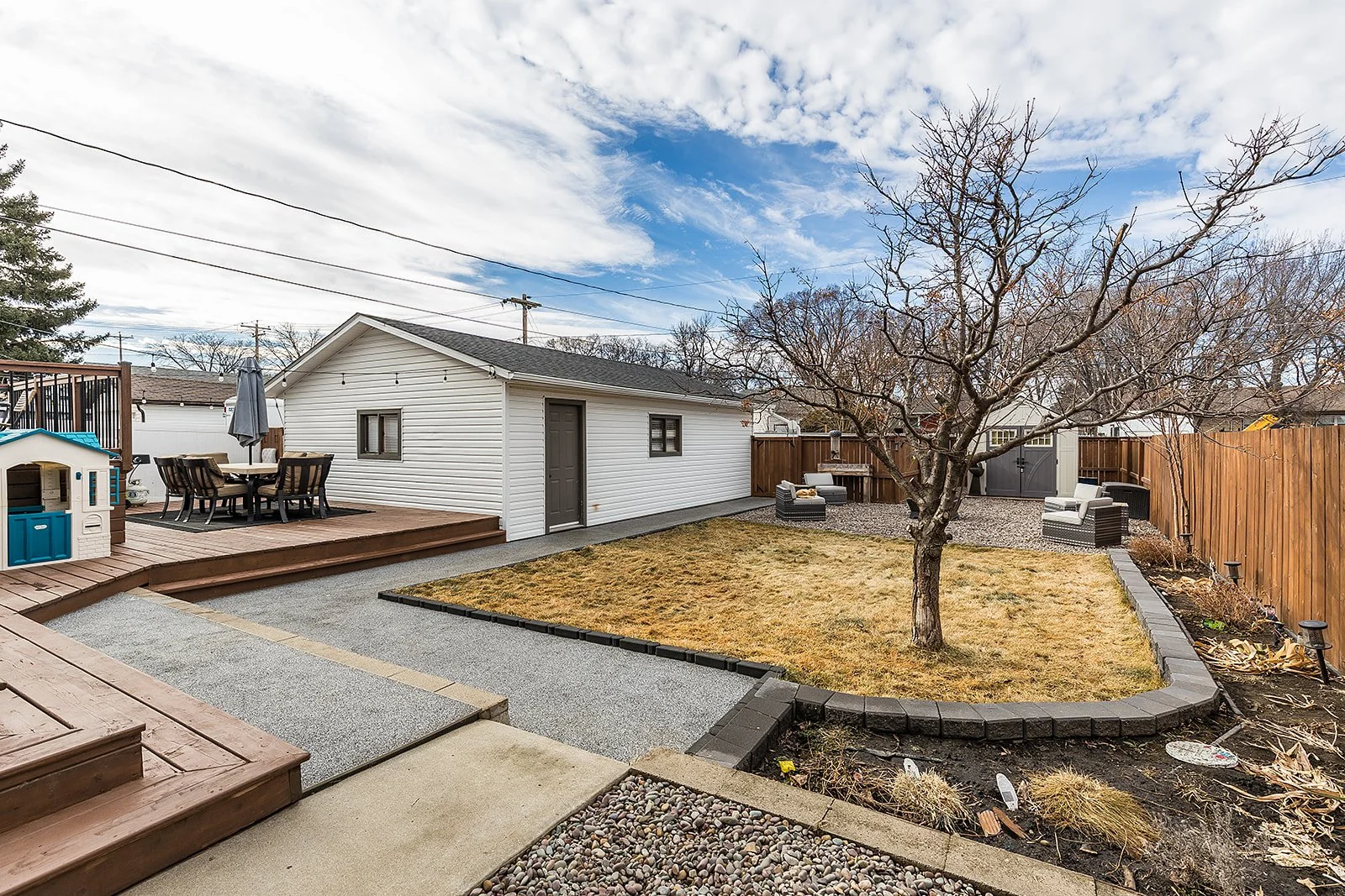 2666 16 Ave SE -40.jpg