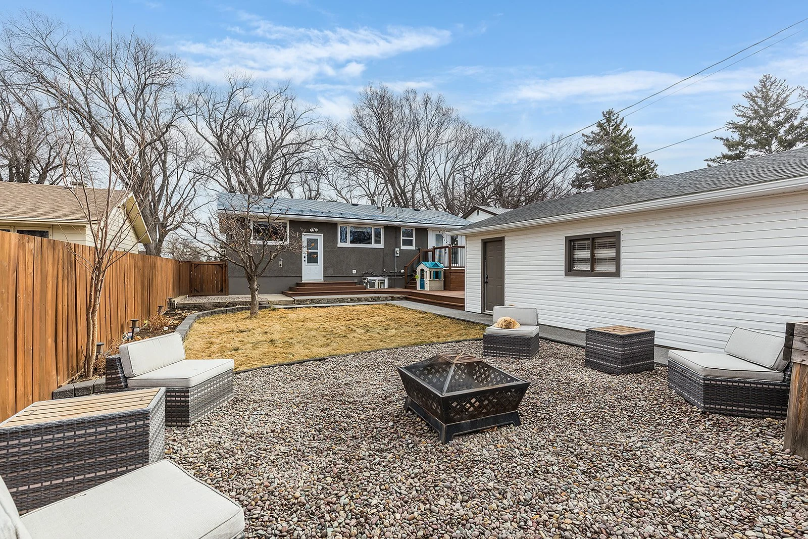 2666 16 Ave SE -46.jpg