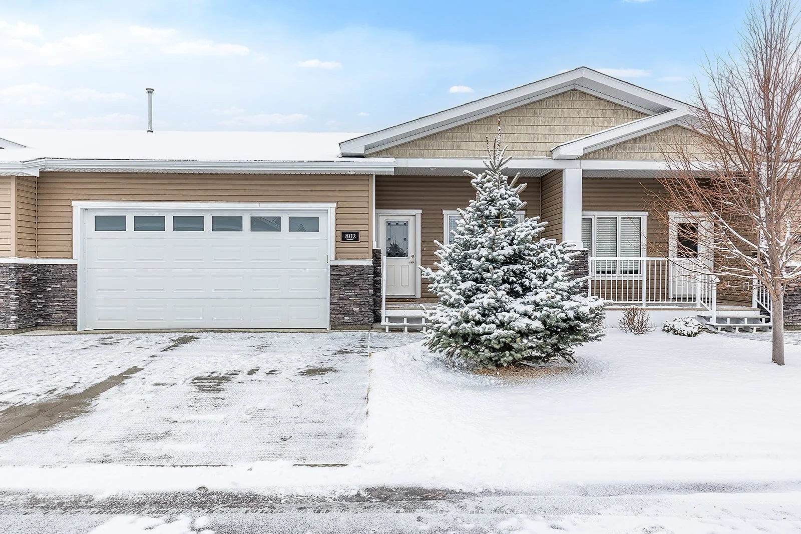 802 350 Somerside Rd SE-1.jpg