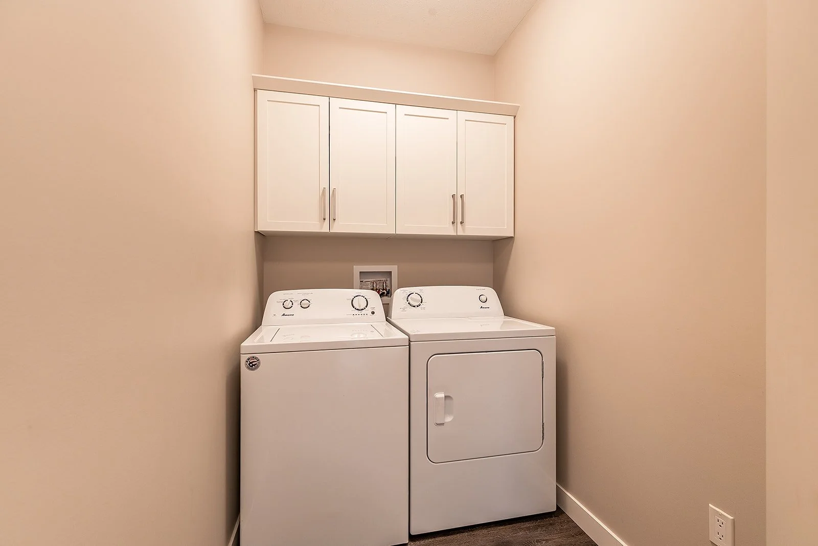 802 350 Somerside Rd SE-13.jpg