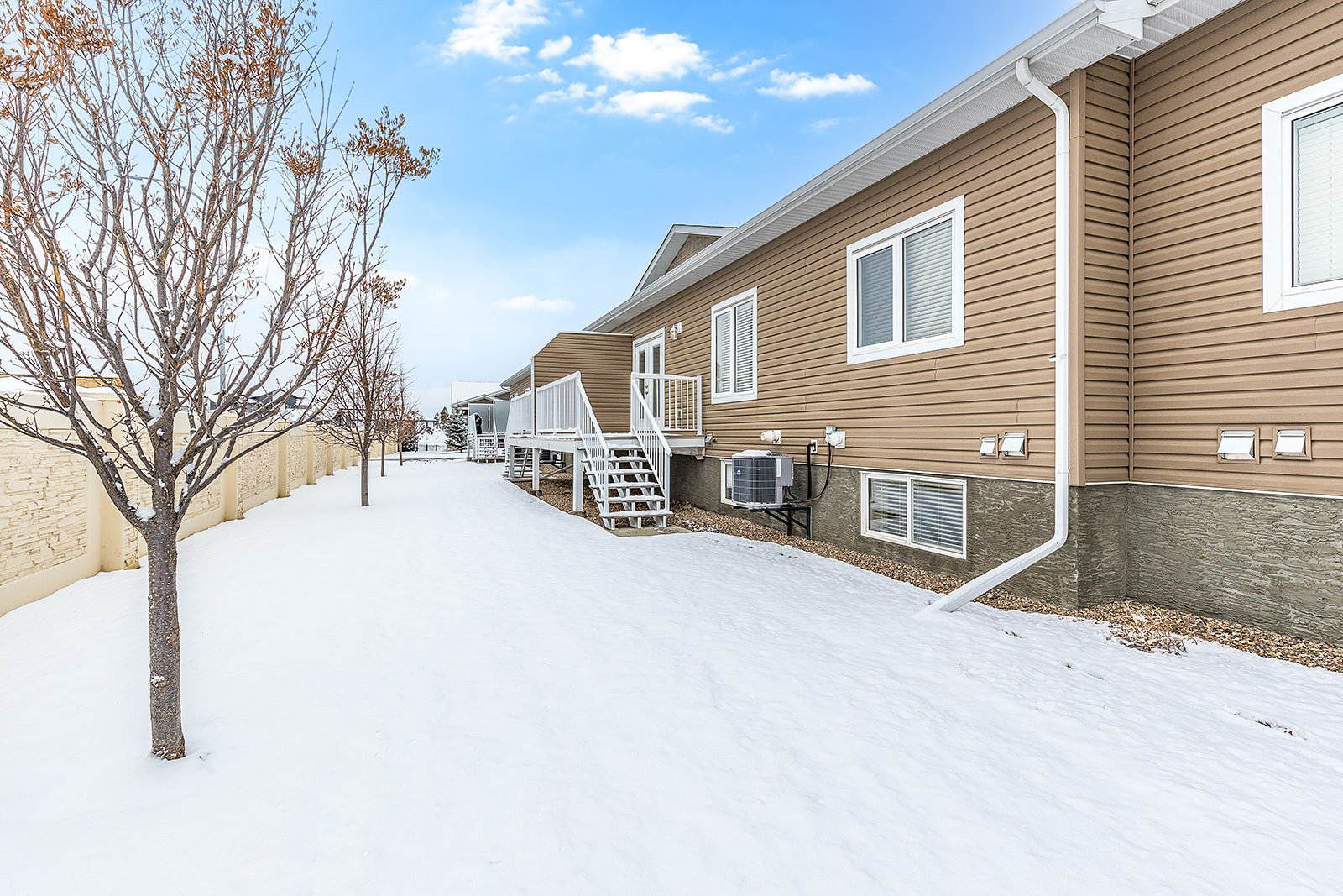 802 350 Somerside Rd SE-47.jpg