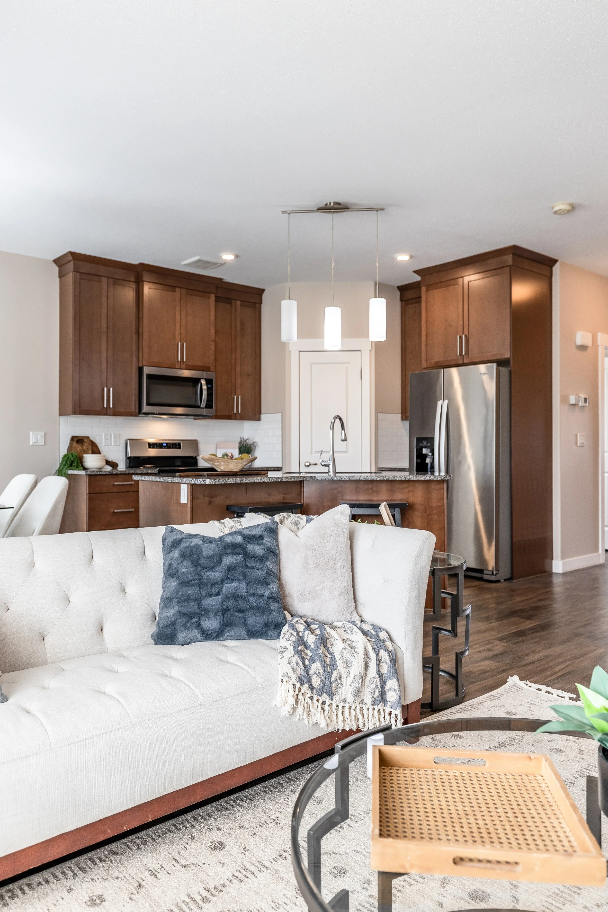 802 350 Somerset Rd SE Staged-26.jpg