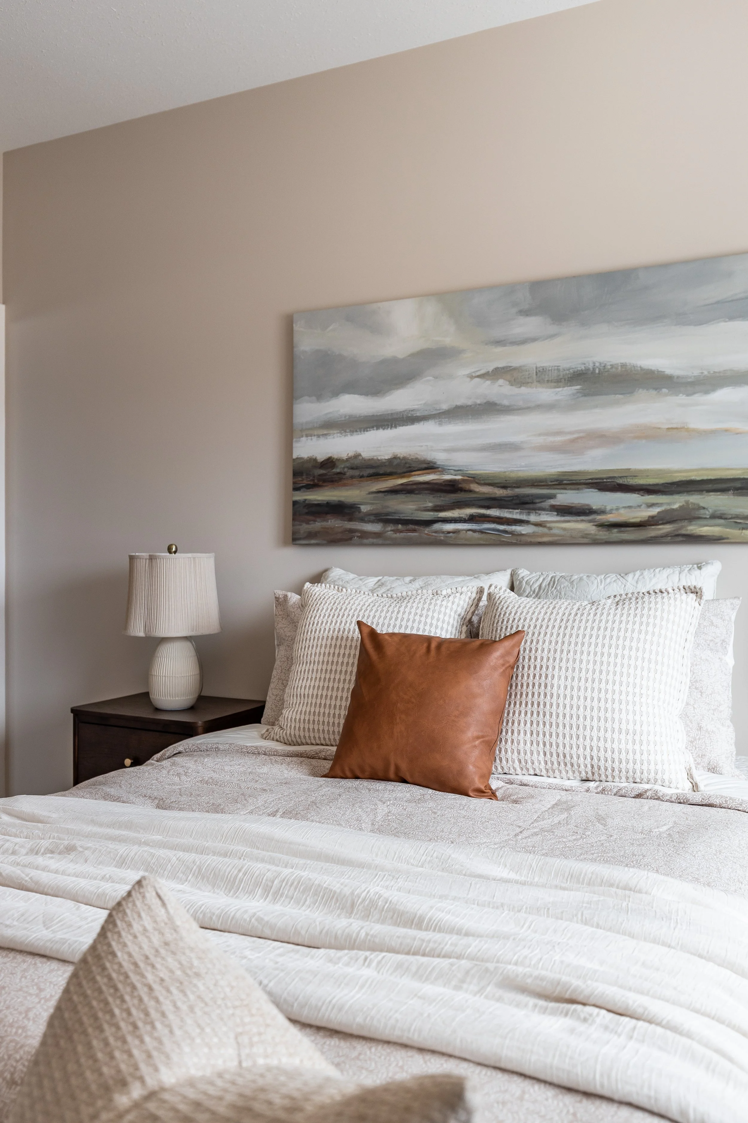 802 350 Somerset Rd SE Staged-31.jpg