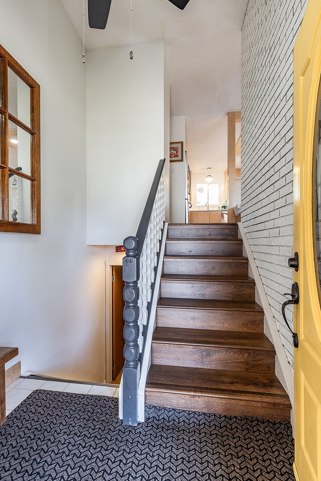 16 Rossland Ct SE-7.jpg