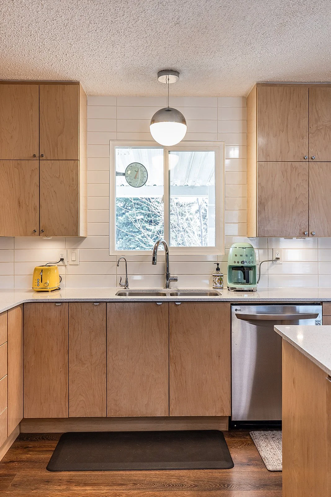 16 Rossland Ct SE-13.jpg