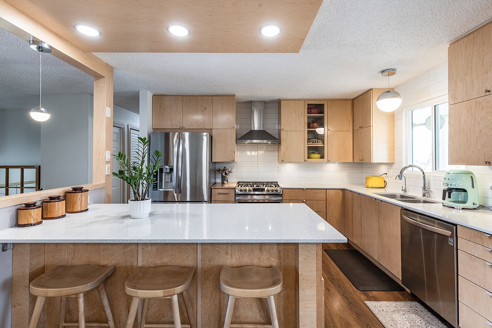 16 Rossland Ct SE-15.jpg