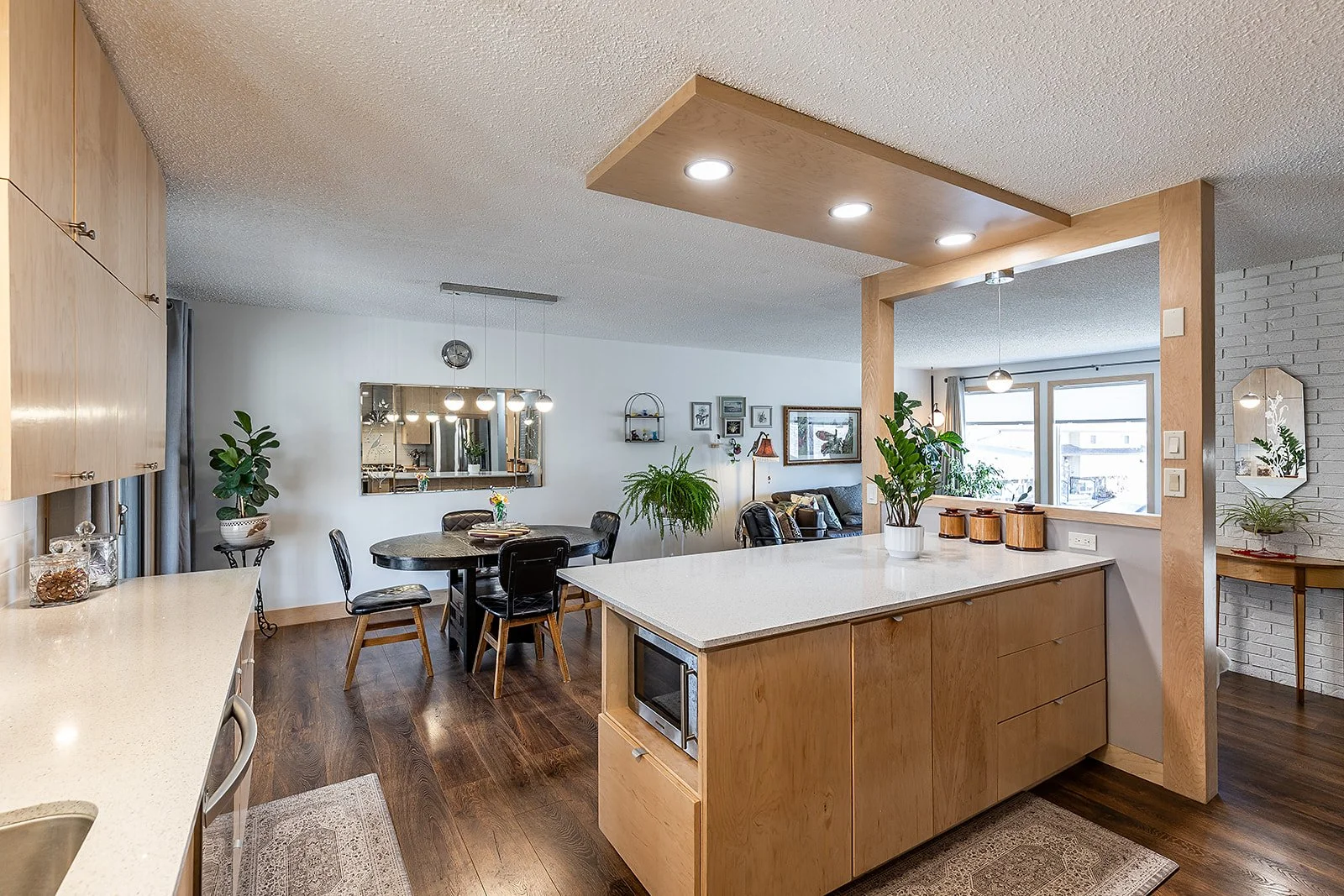 16 Rossland Ct SE-20.jpg