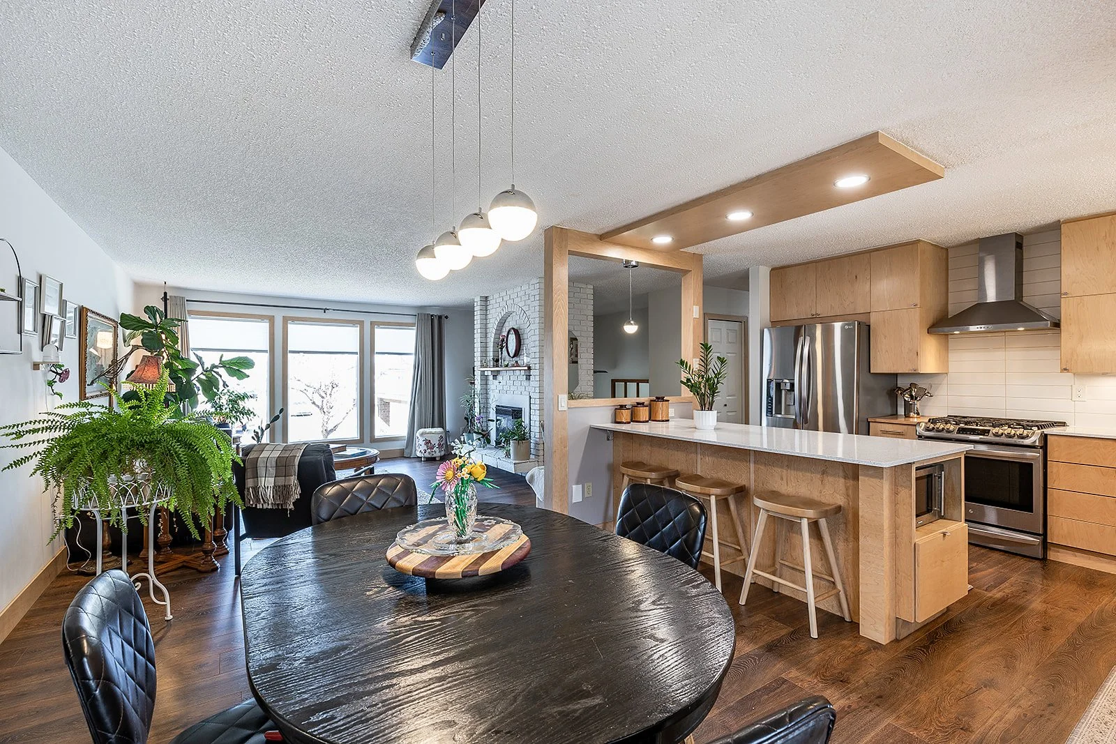 16 Rossland Ct SE-22.jpg