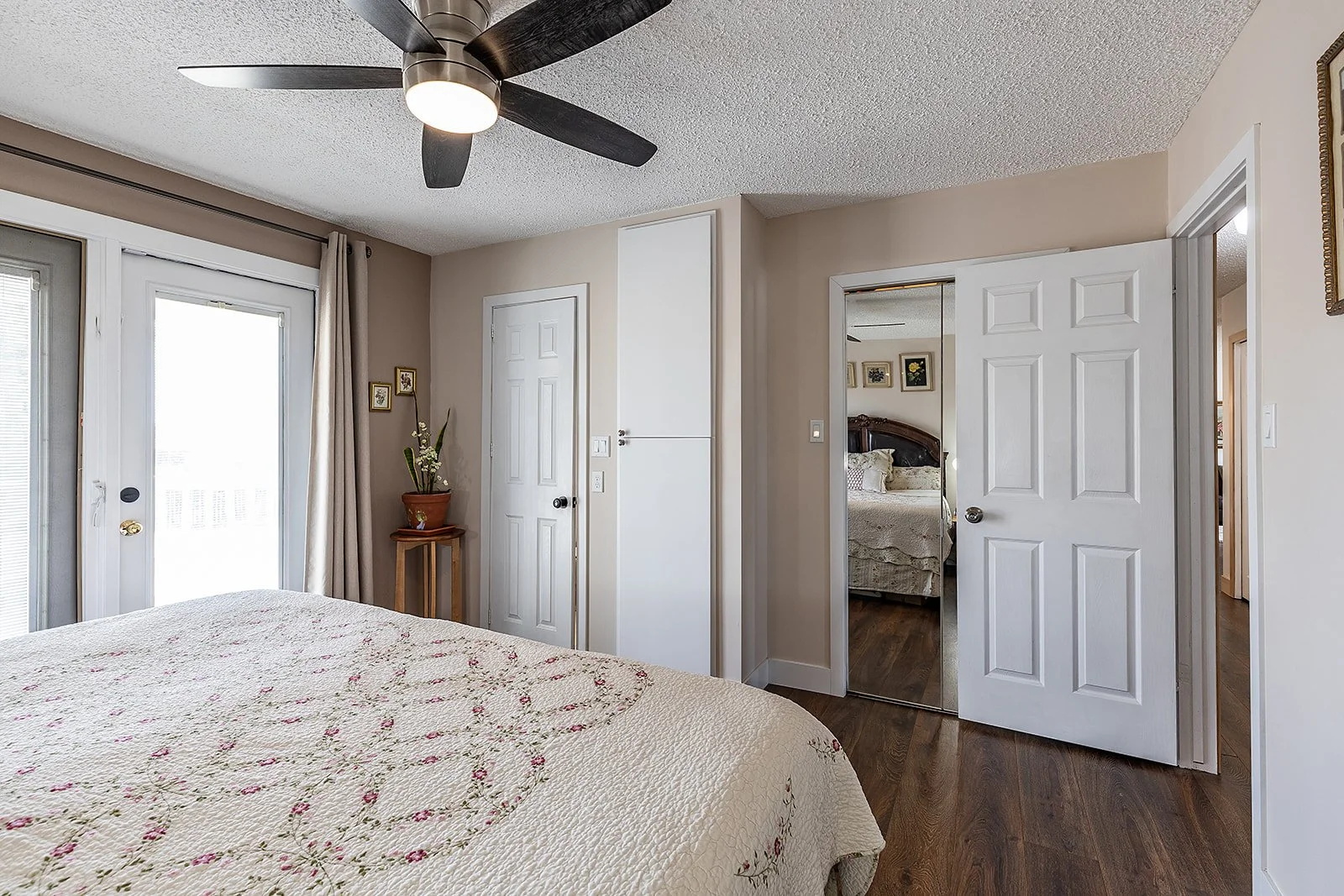 16 Rossland Ct SE-34.jpg