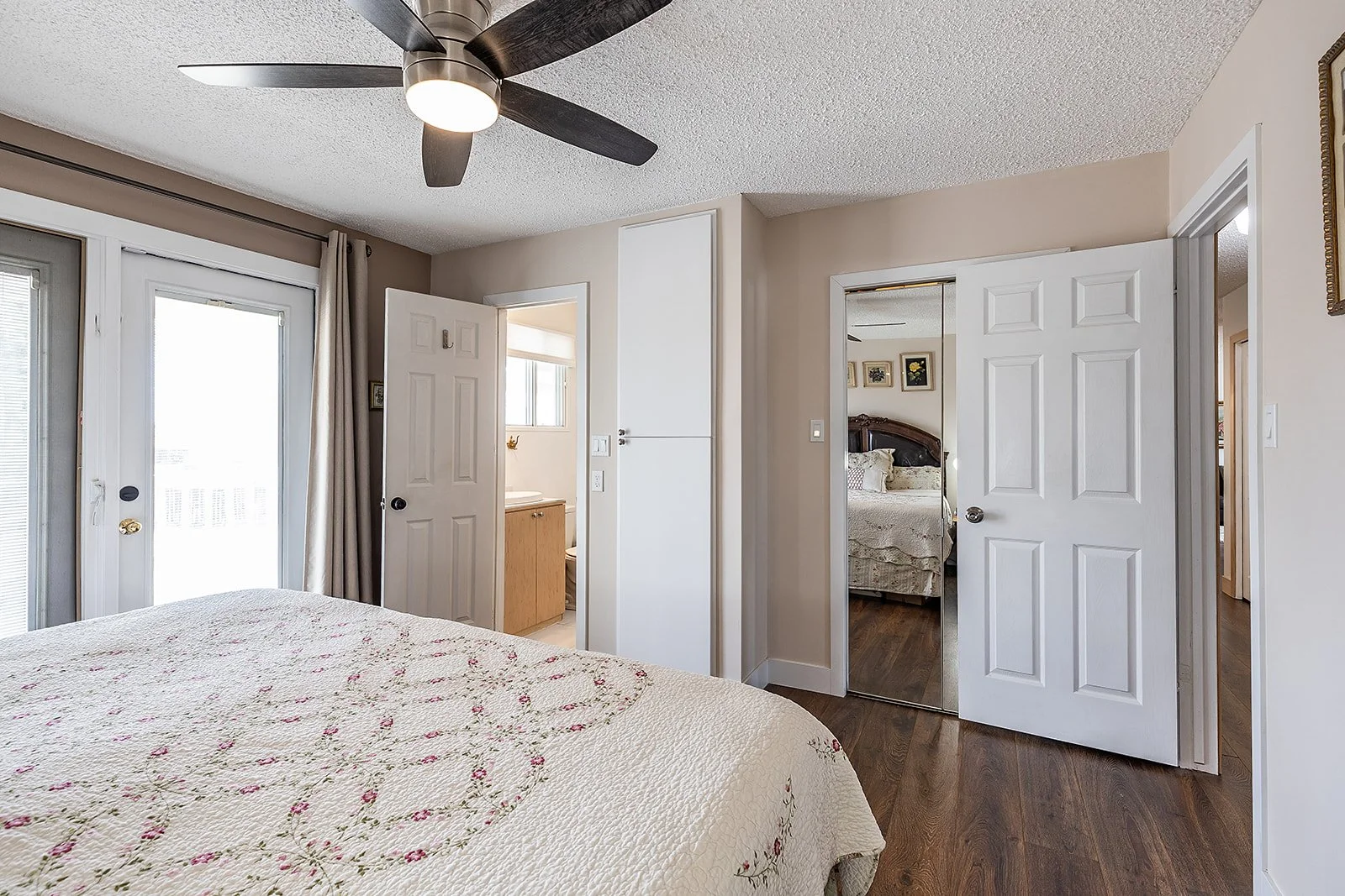 16 Rossland Ct SE-35.jpg