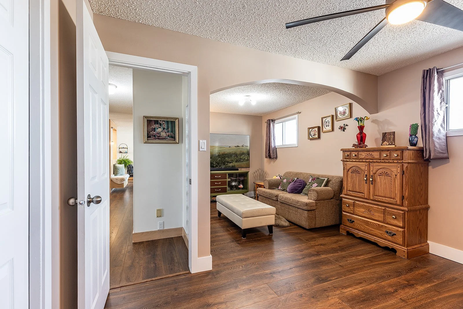 16 Rossland Ct SE-39.jpg