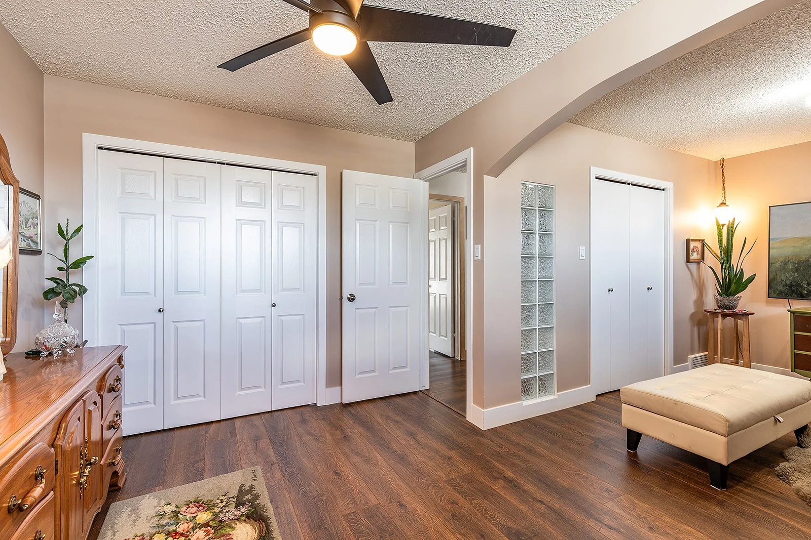 16 Rossland Ct SE-41.jpg