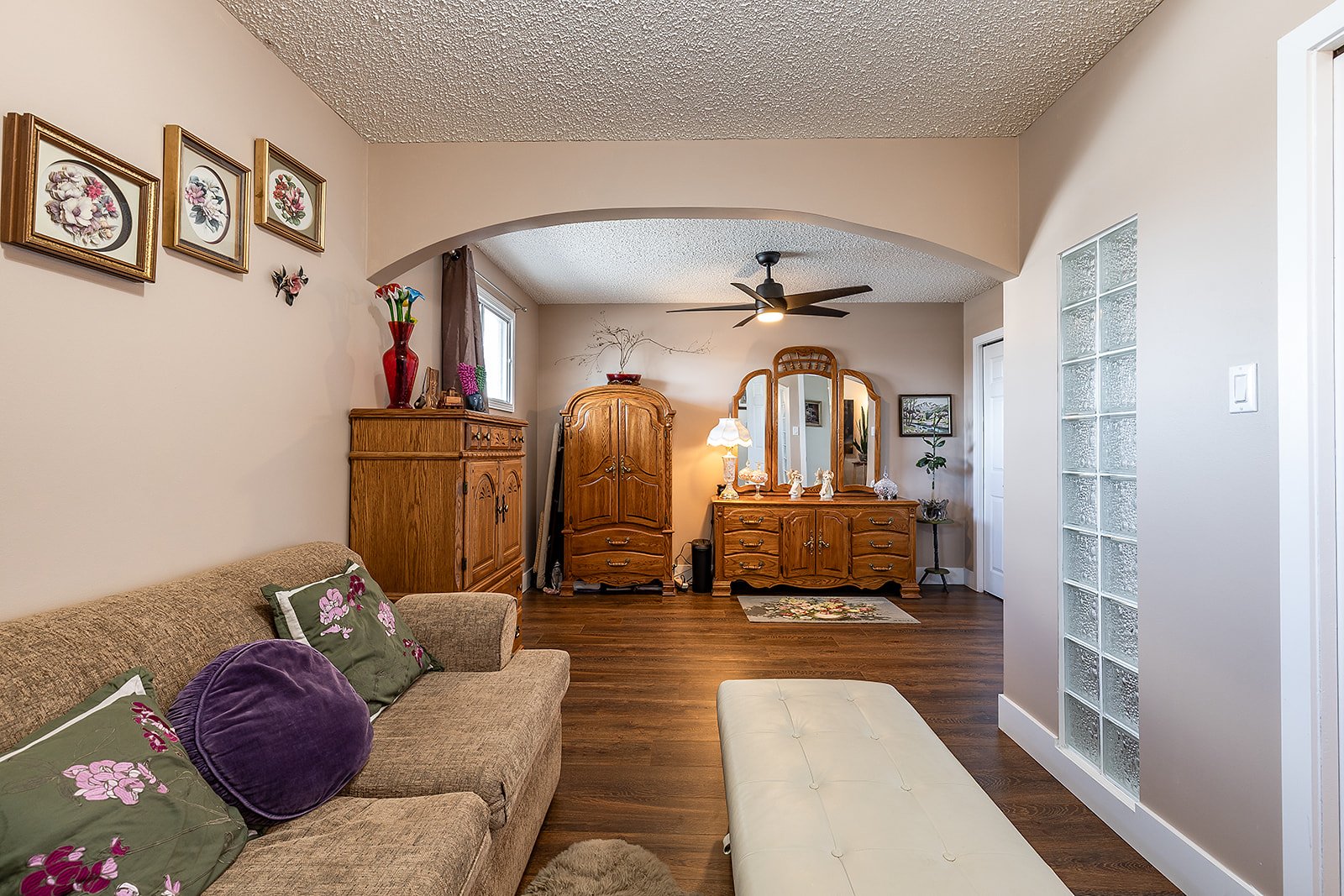 16 Rossland Ct SE-42.jpg