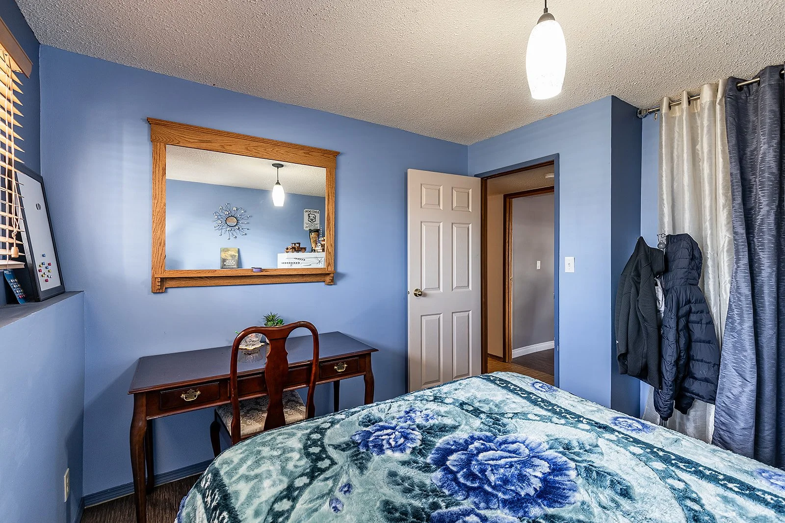 16 Rossland Ct SE-58.jpg