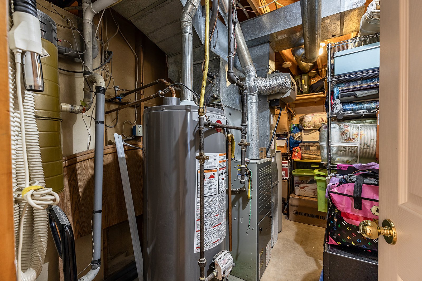 16 Rossland Ct SE-59.jpg