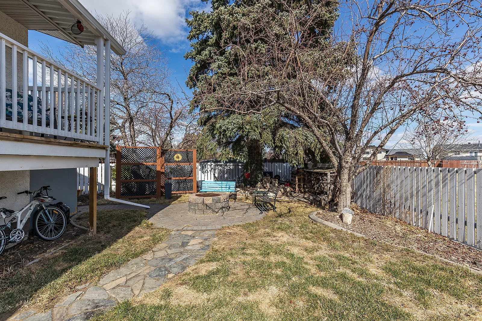 16 Rossland Ct SE-66.jpg