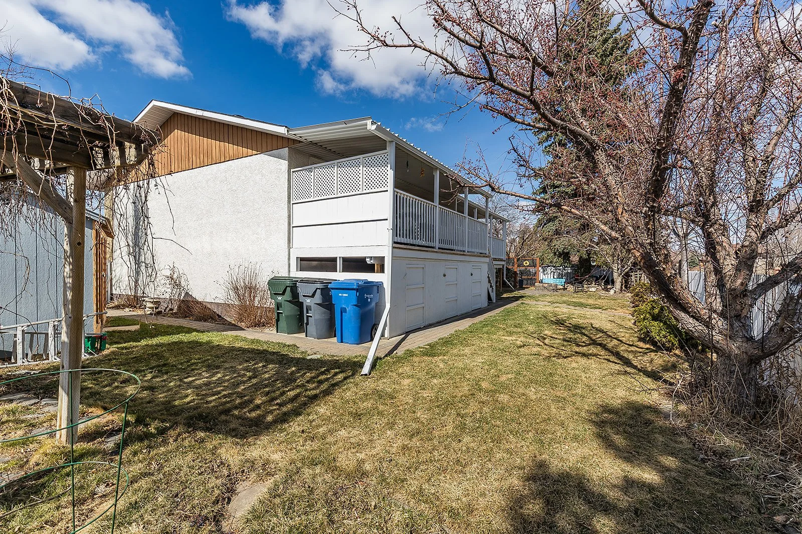 16 Rossland Ct SE-68.jpg