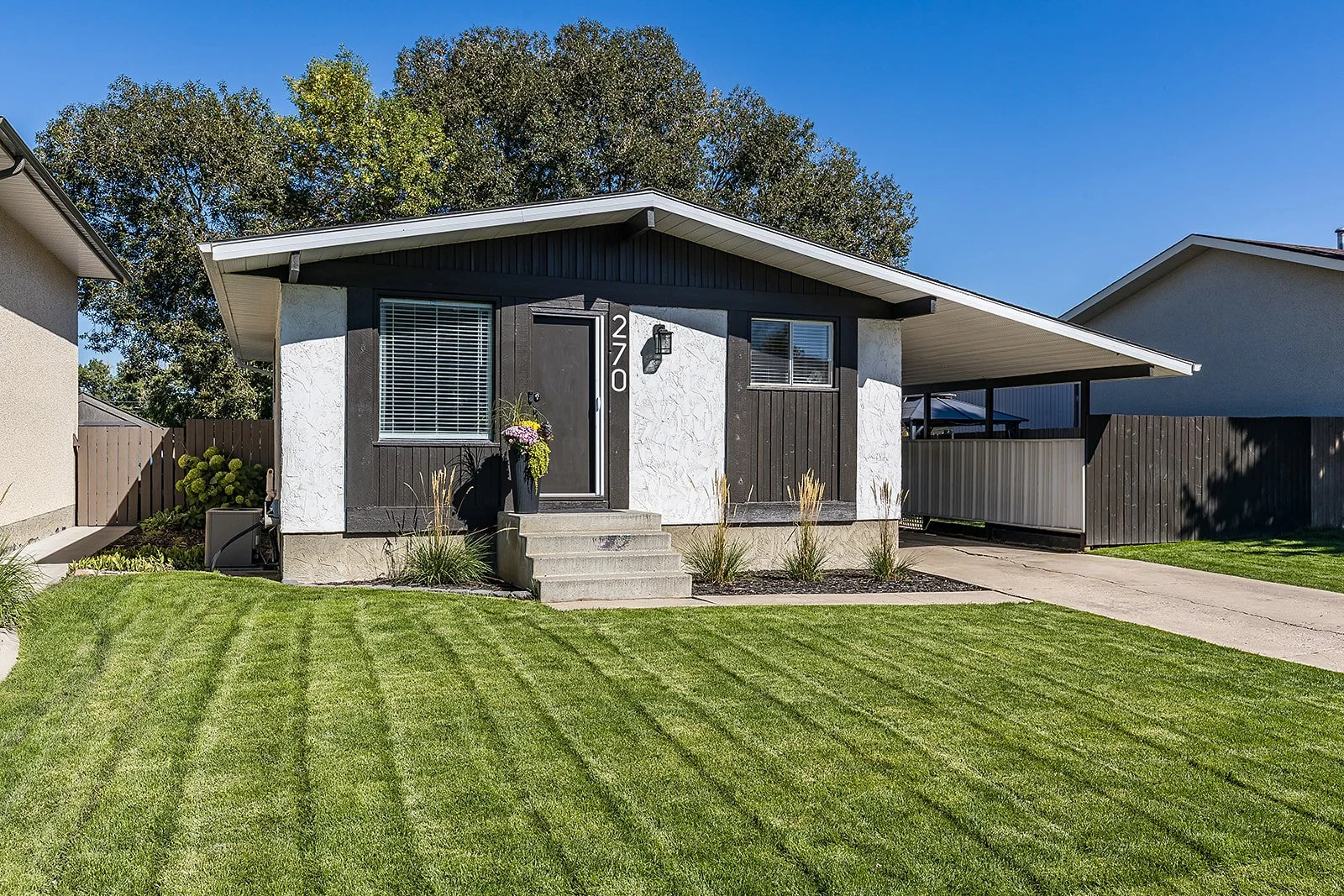 270 Shepherd Cres SE-34.jpg