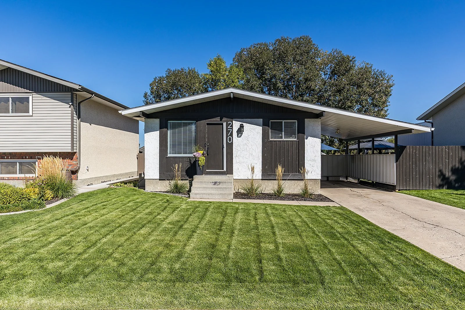 270 Shepherd Cres SE-37.jpg