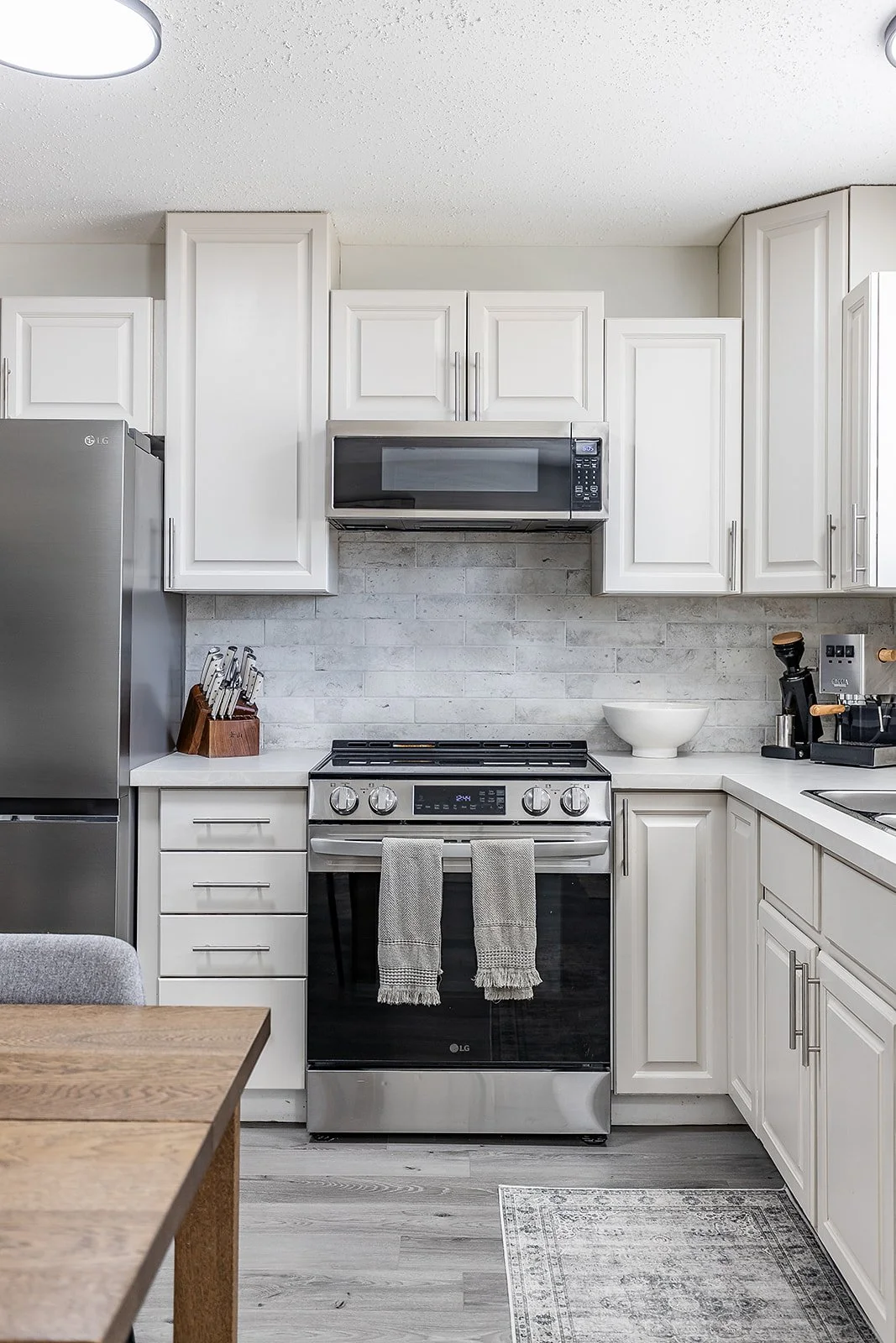 270 Shepherd Cres SE Interior-9.jpg