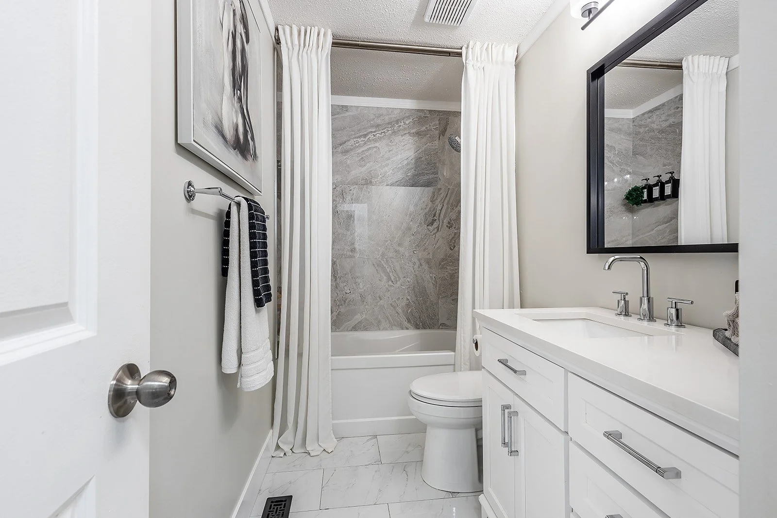 270 Shepherd Cres SE Interior-13.jpg