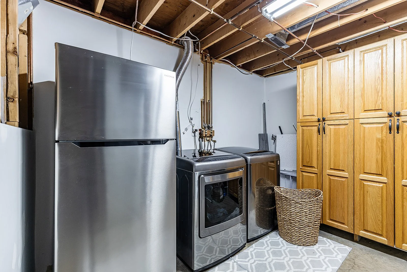 270 Shepherd Cres SE Interior-32.jpg